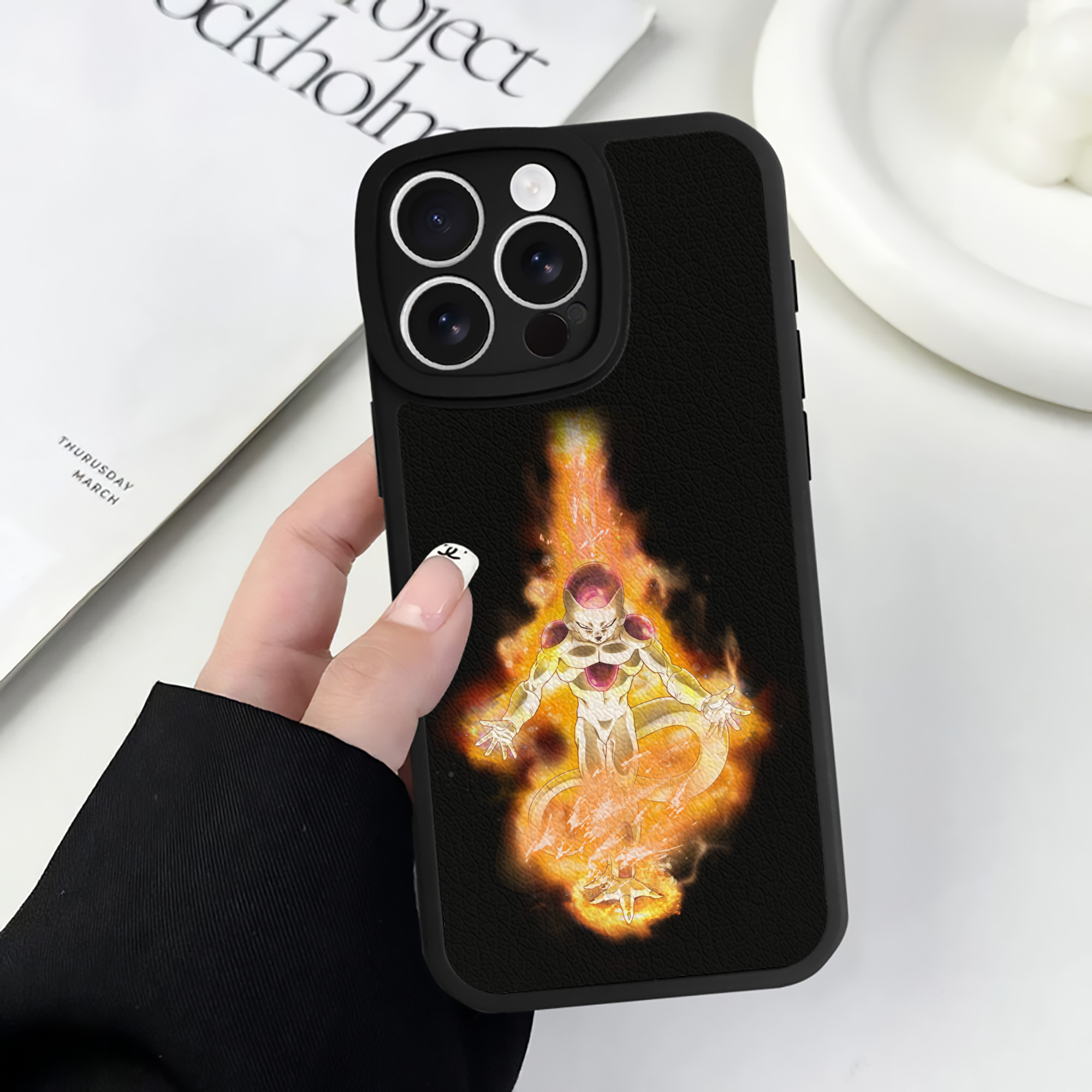 （画像用） ドラゴンボール フリーザ DRAGON BALL Frieza 【iPhone 16シリーズ対応】シリコンスマホケース（レザー調） 材質：シリコン